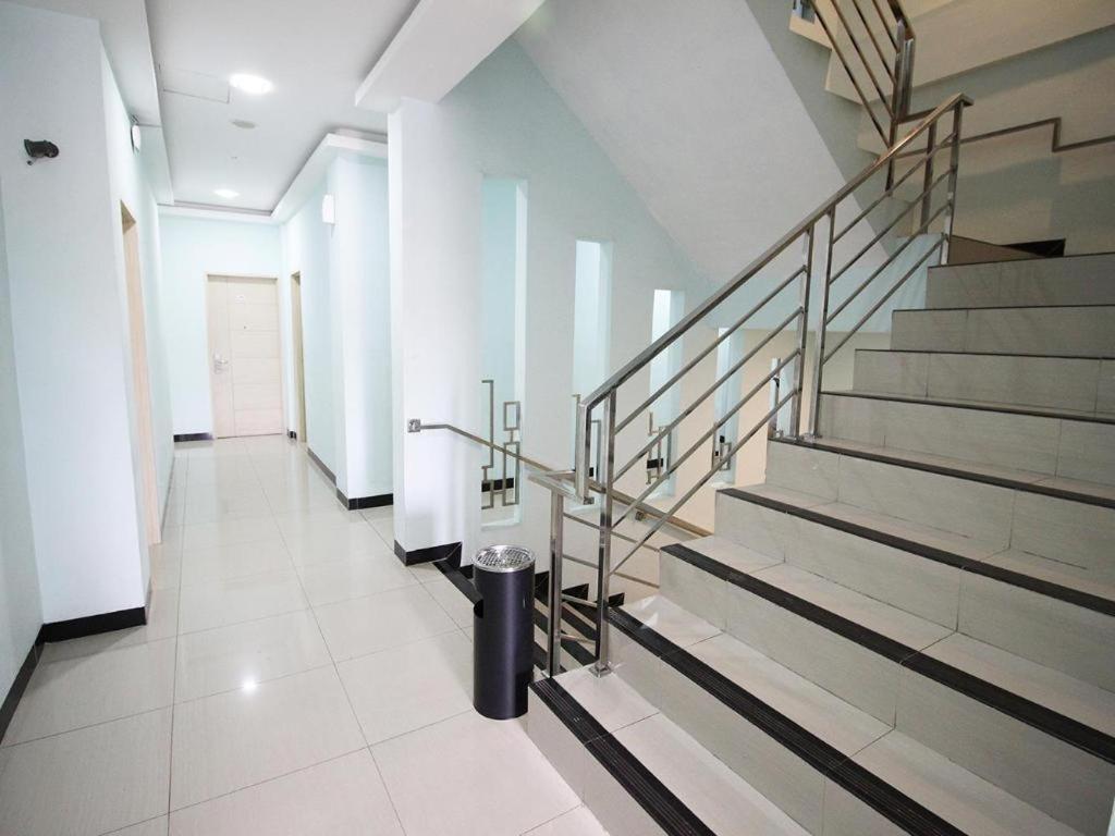 Amaliun Hotel Medan Exterior foto