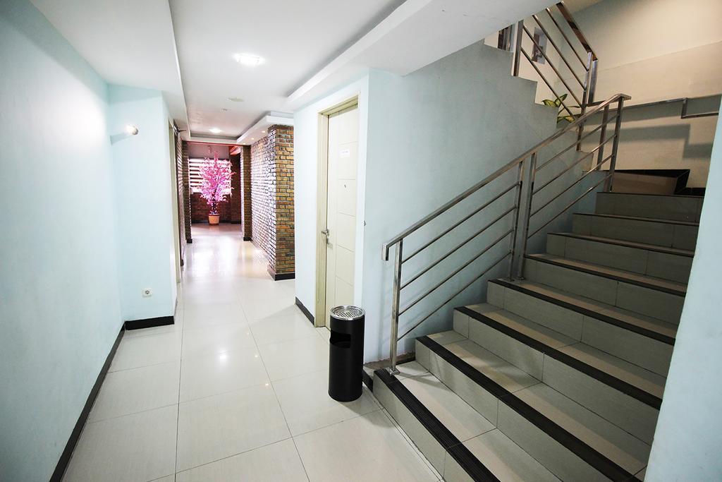 Amaliun Hotel Medan Exterior foto
