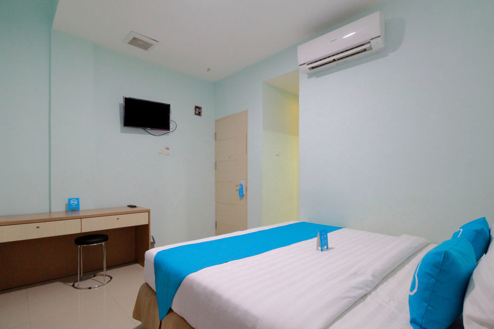 Amaliun Hotel Medan Exterior foto