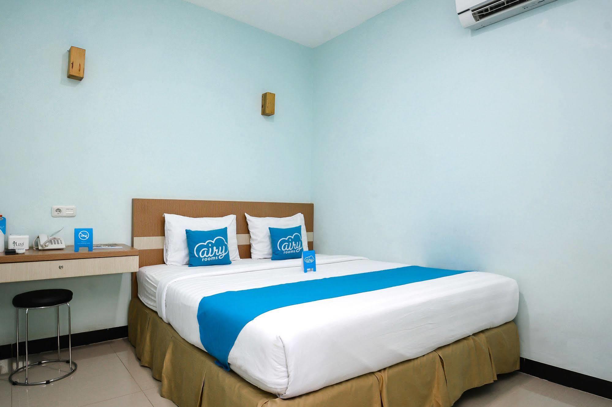 Amaliun Hotel Medan Exterior foto